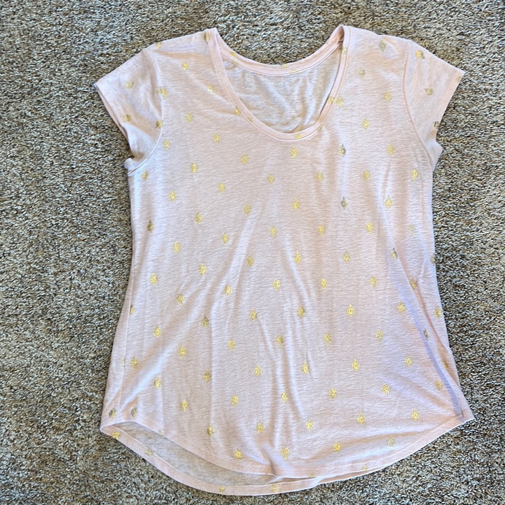 Old Navy woman’s pink short sleeve top size Medium